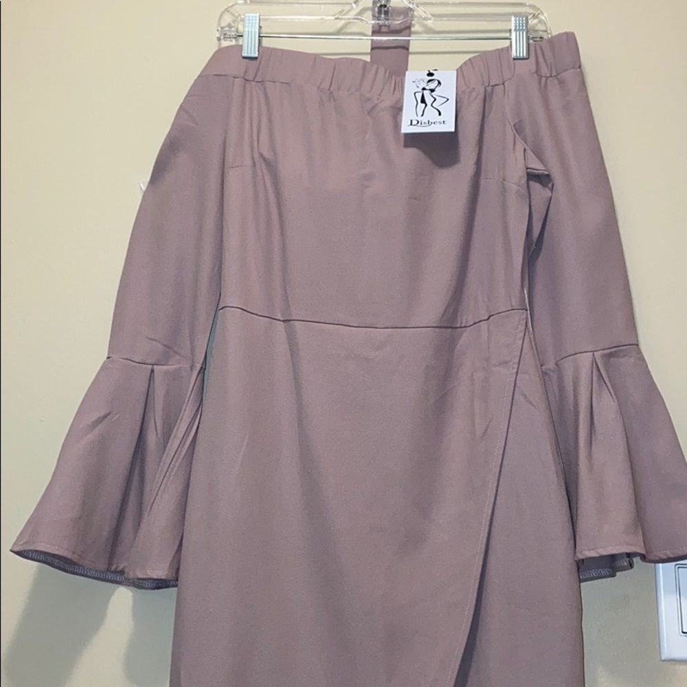 Dress - Picture 3 of 4